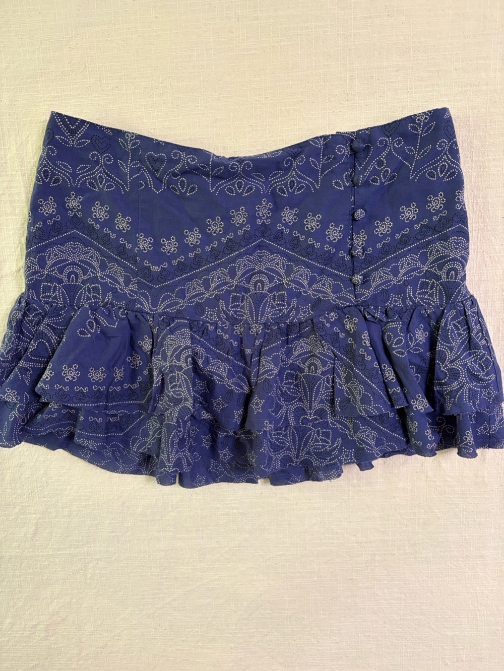 Kimchi Blue Urban Outfitters mini skirt. Size small NWT